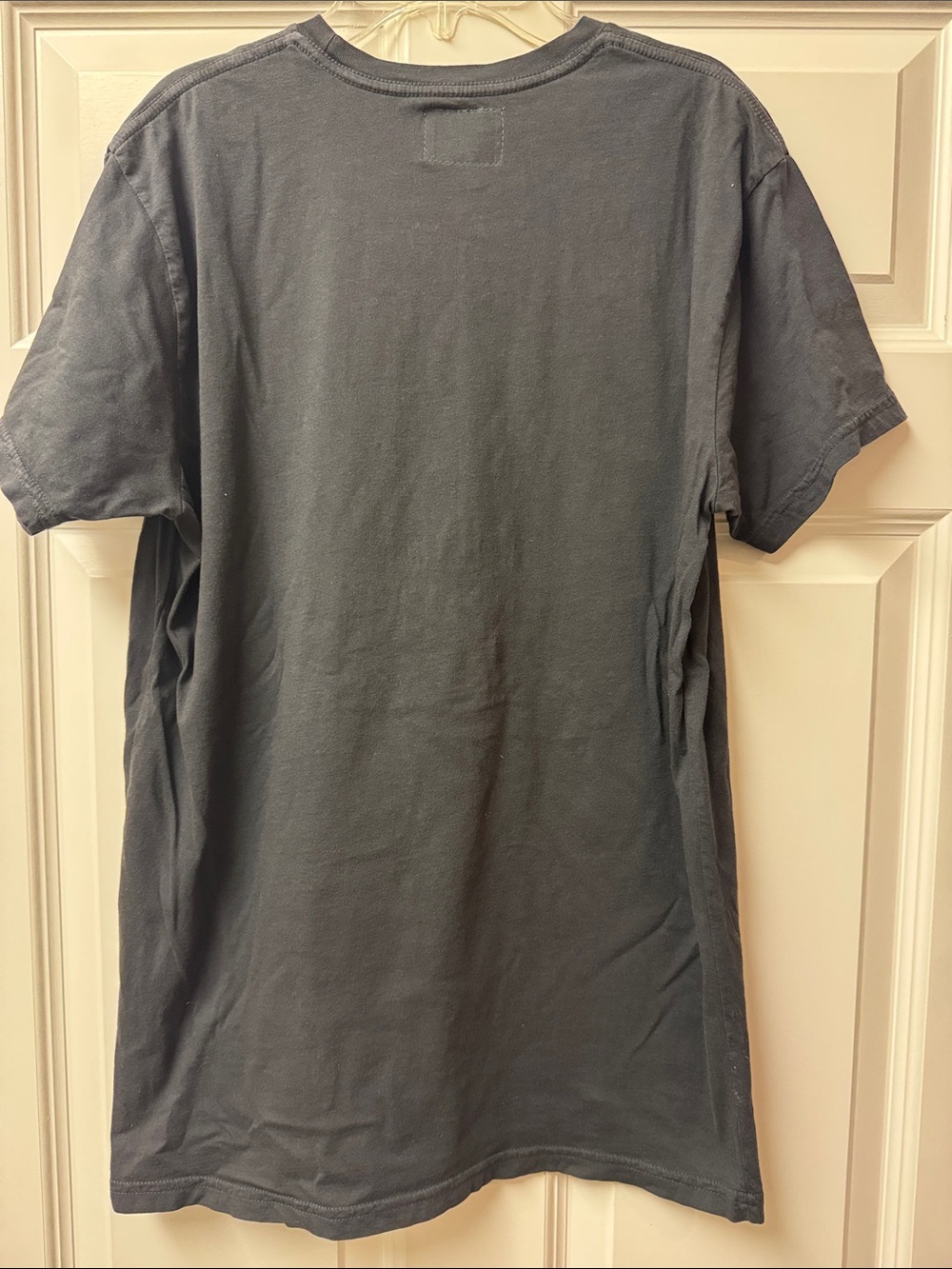 Retrobrand Black Keys Lounge T Shirt- Multicolor Piano Keys - Men’s Size M - Picture 5 of 5